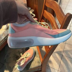 Nike | Air Max Stylish Pink and Blue Women's Sneakers